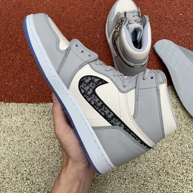Nike Air Jordan 1 Retro High 'Dior'