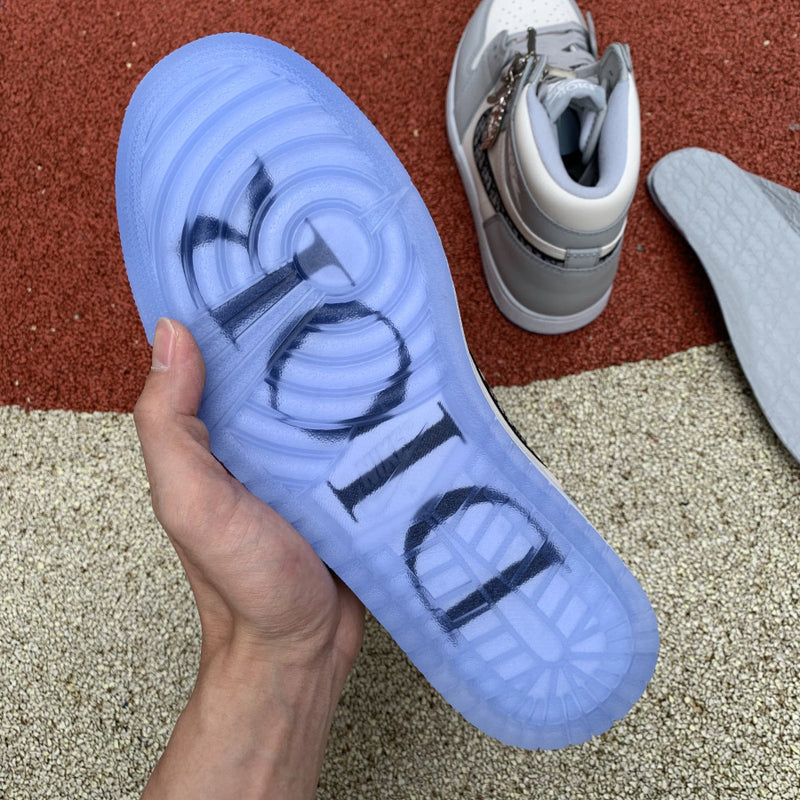 Nike Air Jordan 1 Retro High 'Dior'