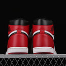 Nike Air Jordan 1 High Retro 'Chicago'