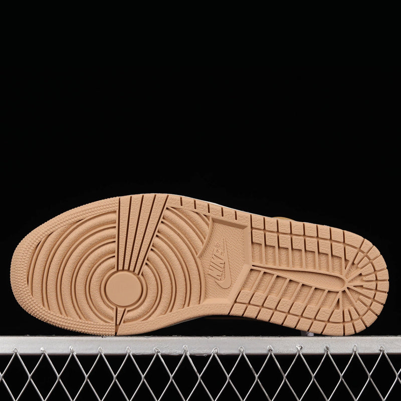 Nike Air Jordan 1 Retro High 'Heirloom'