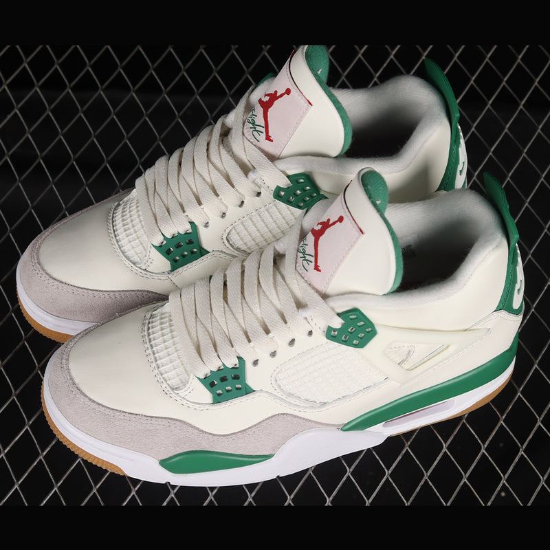 Nike Air Jordan 4 Retro x Nike SB 'Pine Green'