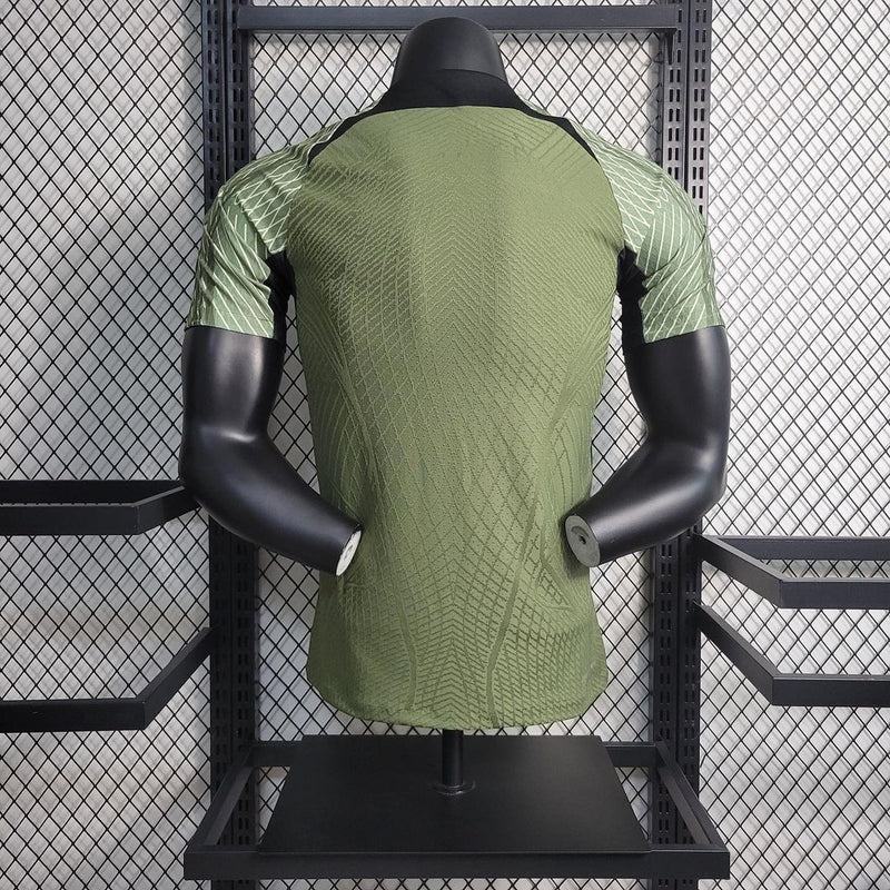 Camisola Barcelona Alternativa Green Modelo Jogador